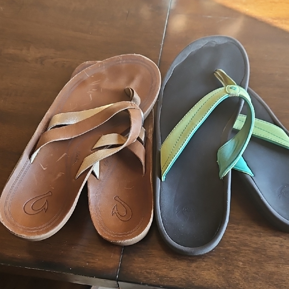 OluKai Brown and Green Leather Slide Sandals